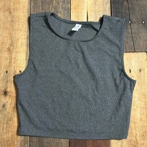 Cropped gray workout shirt